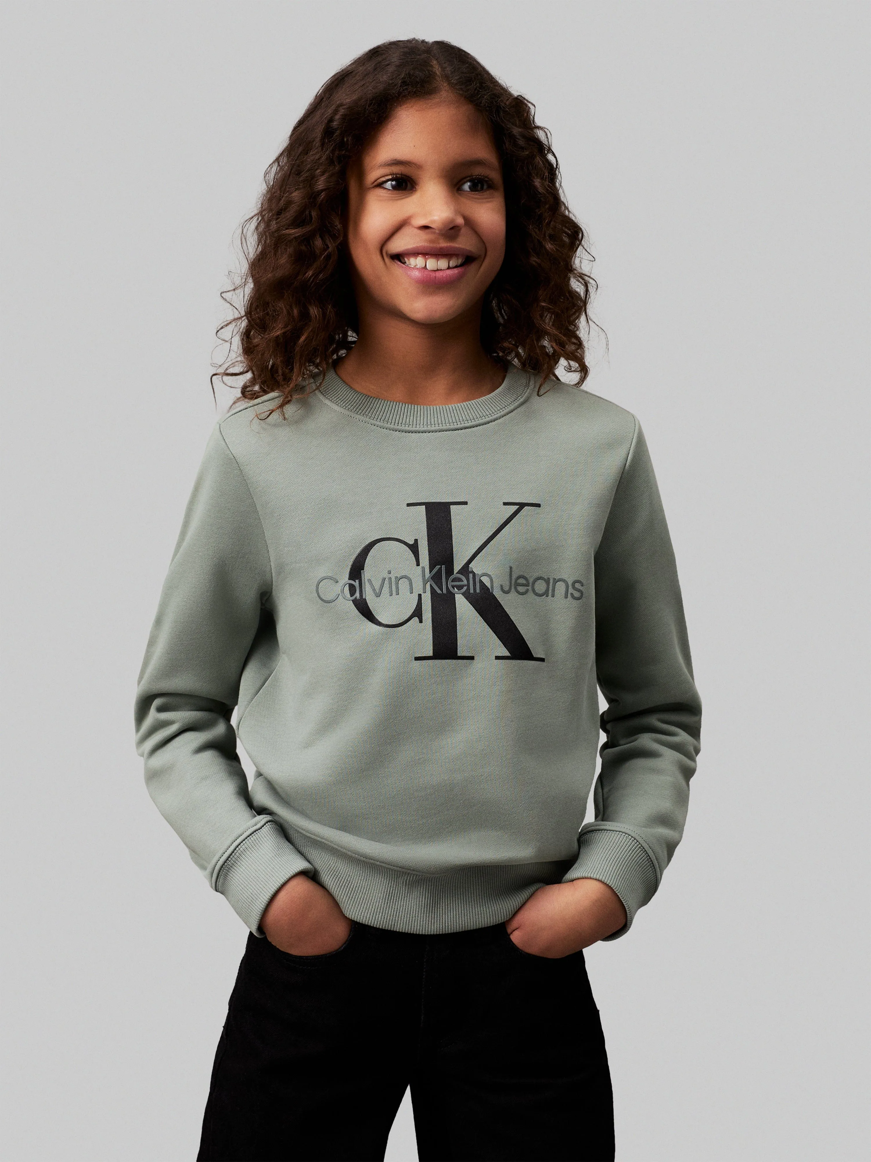 Calvin Klein Kids Monogram Logo Sweasthirt in Green