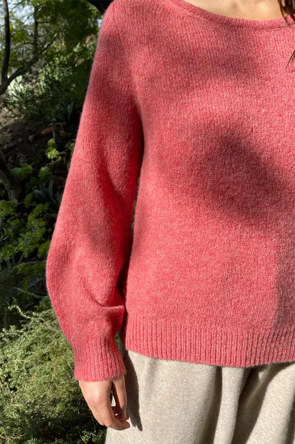 Cashmere Crewneck Sweater in Coral Pink