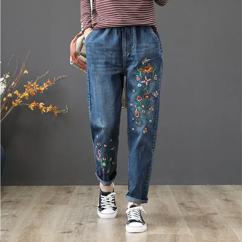 Chic Spring Floral Embroidered Jeans for Women