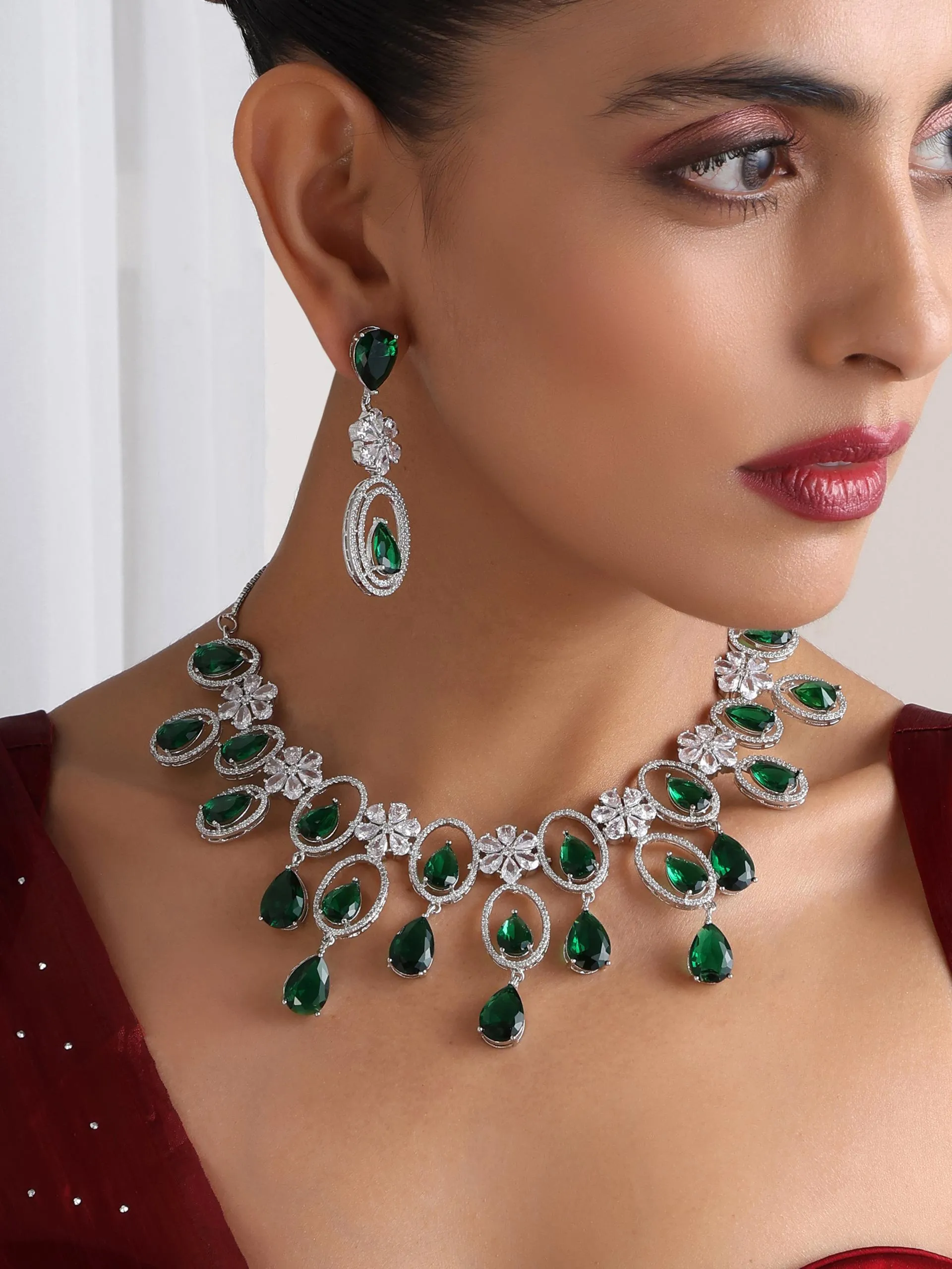 Emerald Broad Necklace With Earring