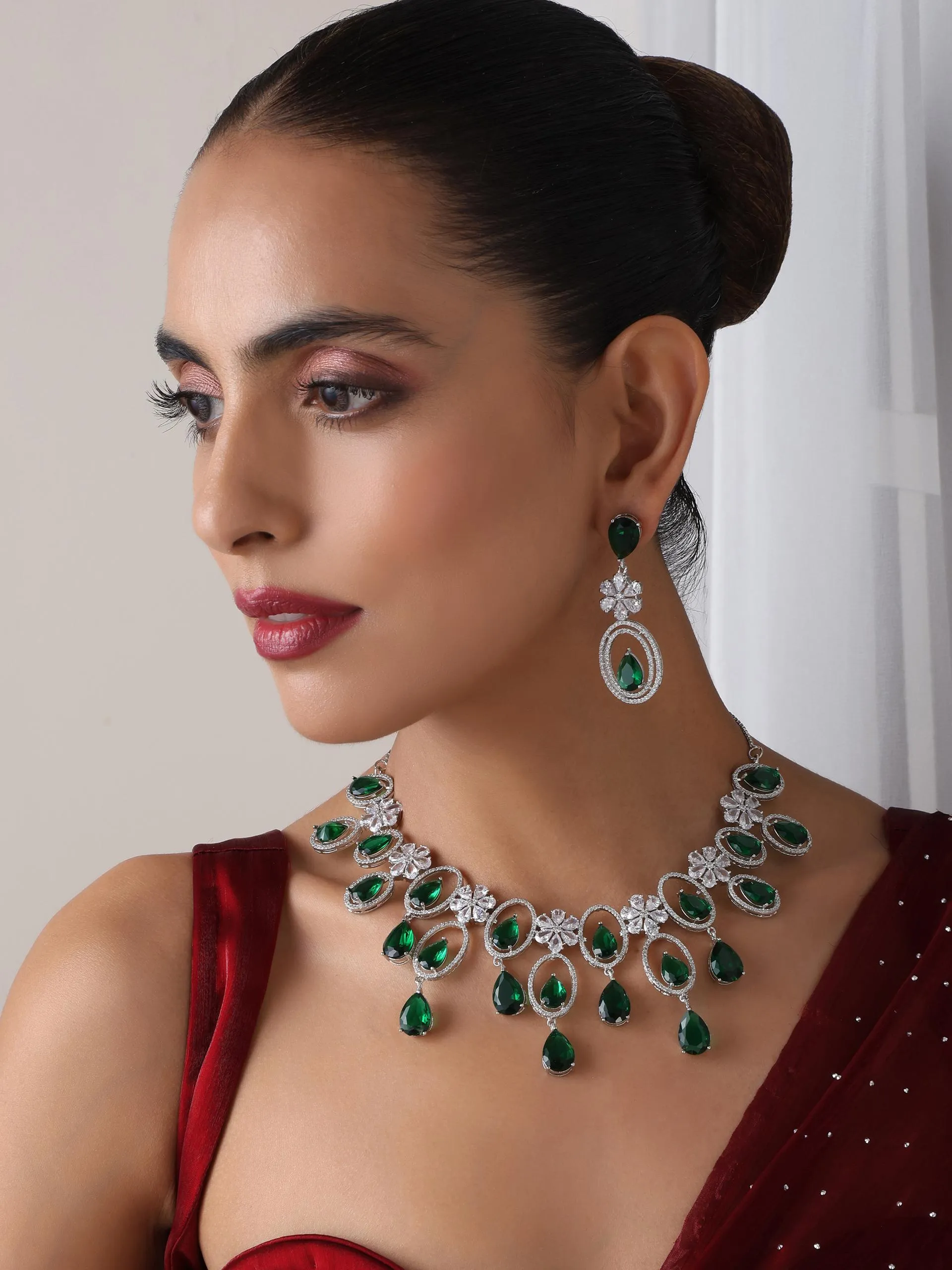 Emerald Broad Necklace With Earring