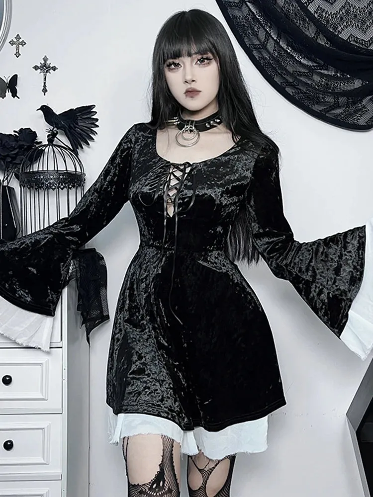 Gothic Lace Up Velvet Queen Medieval Renaissance Witch Vintage Costume Dress