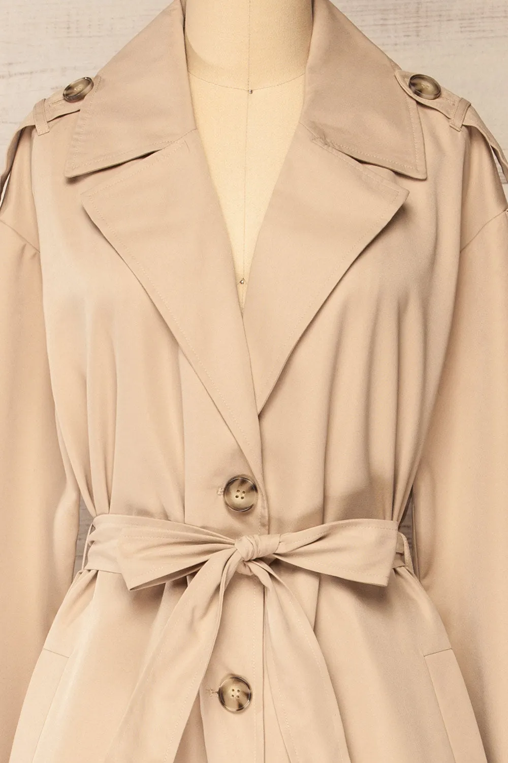 Kacovec | Beige Trench Coat w/ Belt