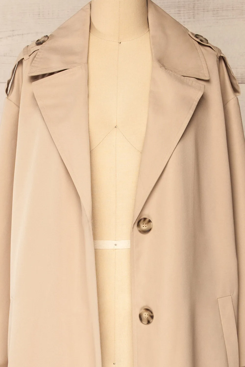 Kacovec | Beige Trench Coat w/ Belt