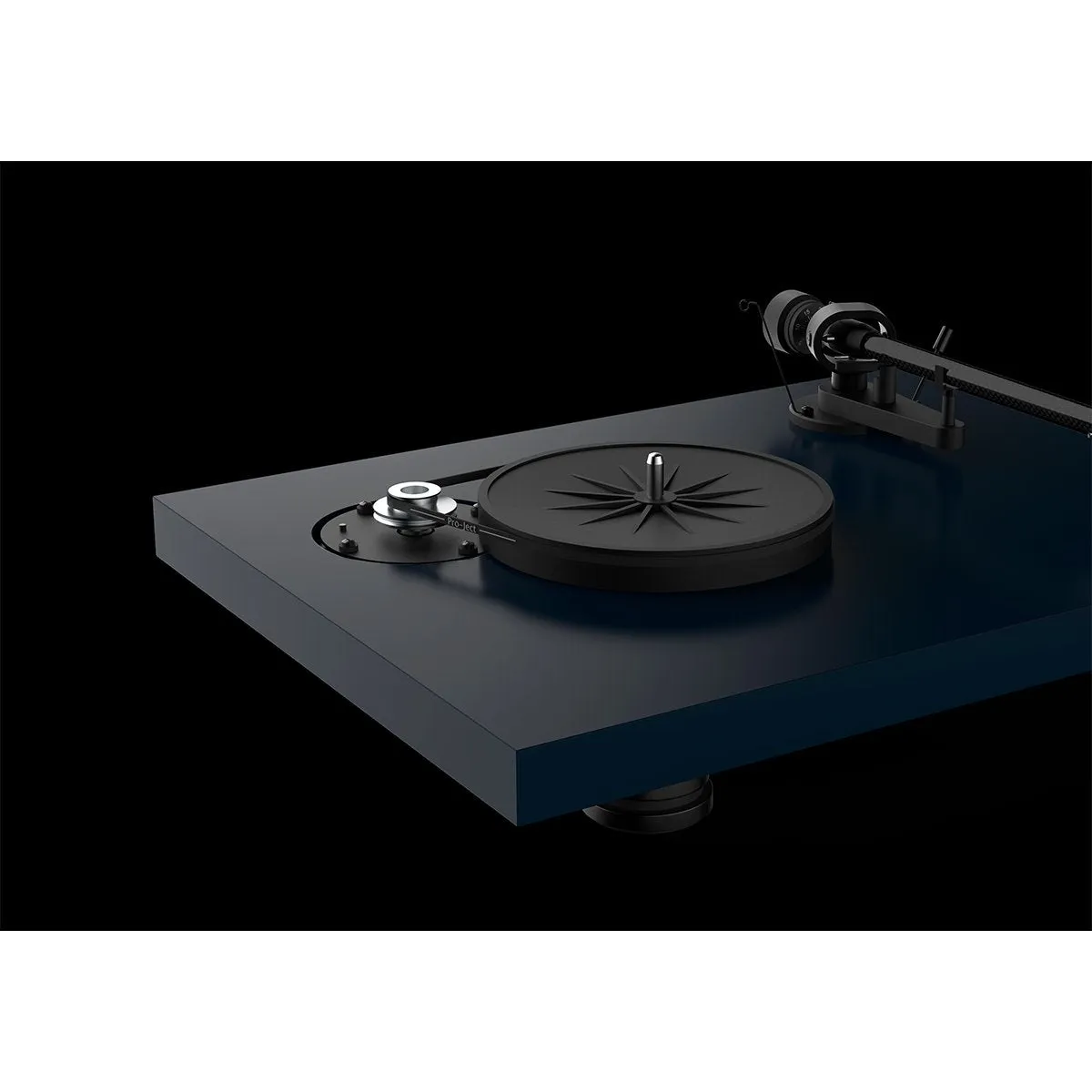 Pro-ject OPEN BOX  Debut Carbon Evolution (EVO) Turntable  - Excellent Condition