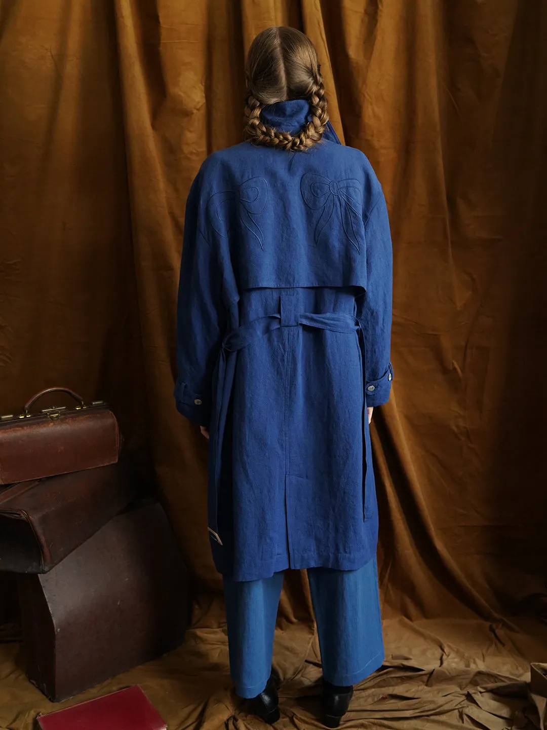 Unlogical Poem Hand-embroidered Bow-knot Appliques Blue Hemp Trench coat