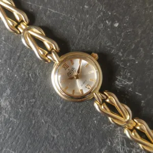 Vintage Women's AVIVA "Collection" Gold Plated Quartz Watch