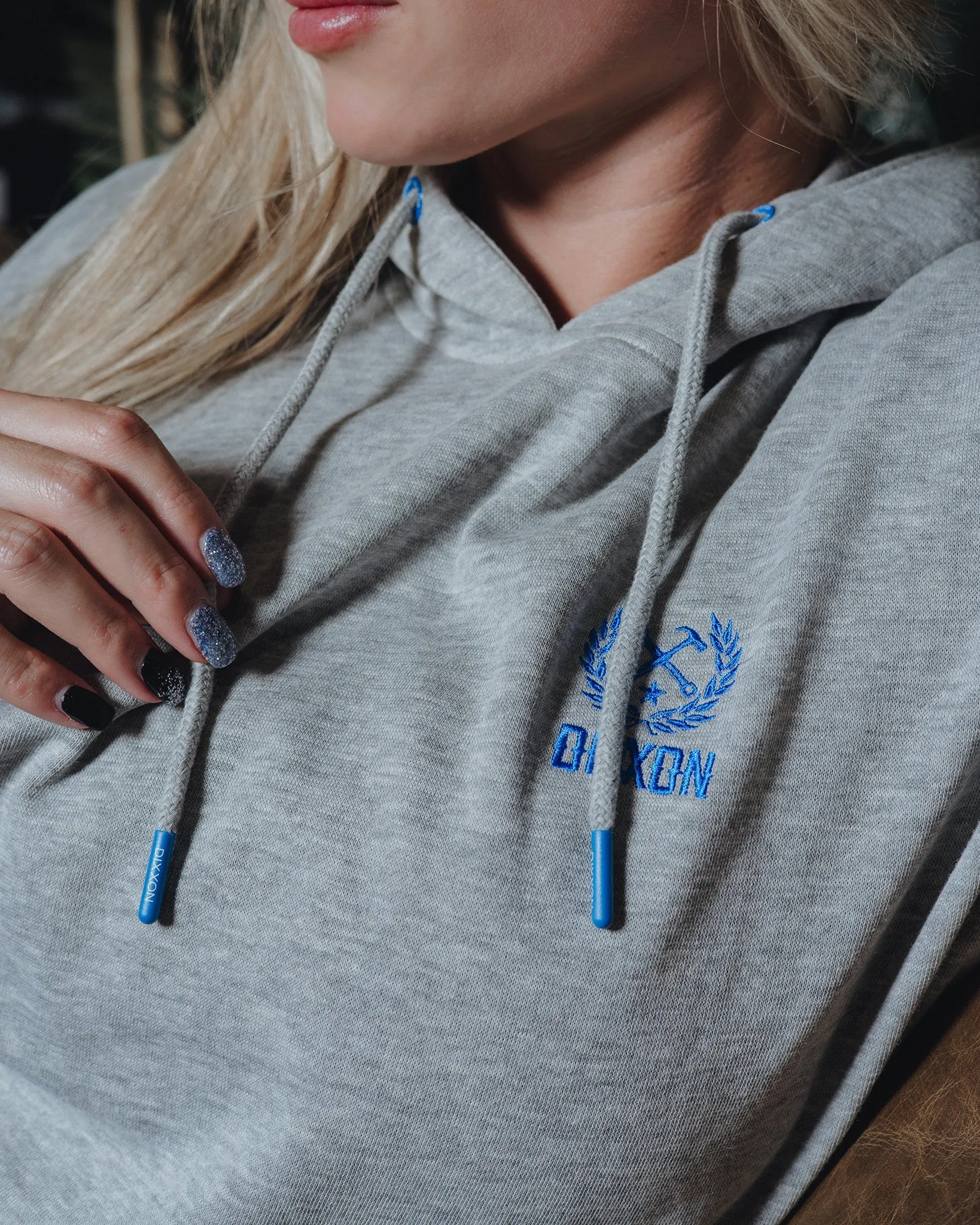 Women's Blue Crest Lightweight Pullover Hoodie - Heather Gray